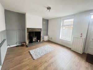 Lounge- click for photo gallery